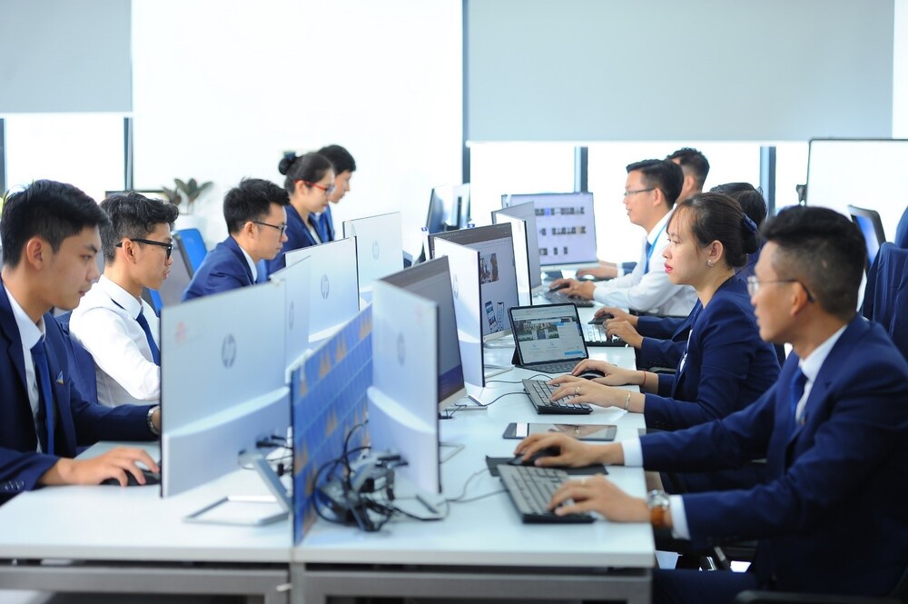 100 nơi làm việc tốt nhất Việt Nam - Tuyển dụng Đất Xanh Services